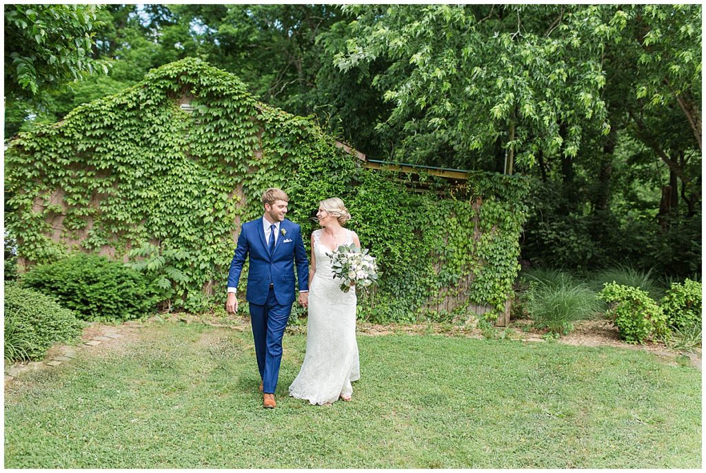 Tennessee River Place Summer Wedding | Ryn Loren