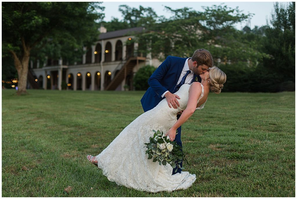 Tennessee River Place Summer Wedding | Ryn Loren