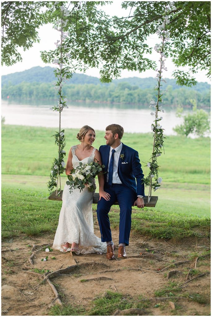 swing_Tennessee River Place Summer Wedding | Ryn Loren