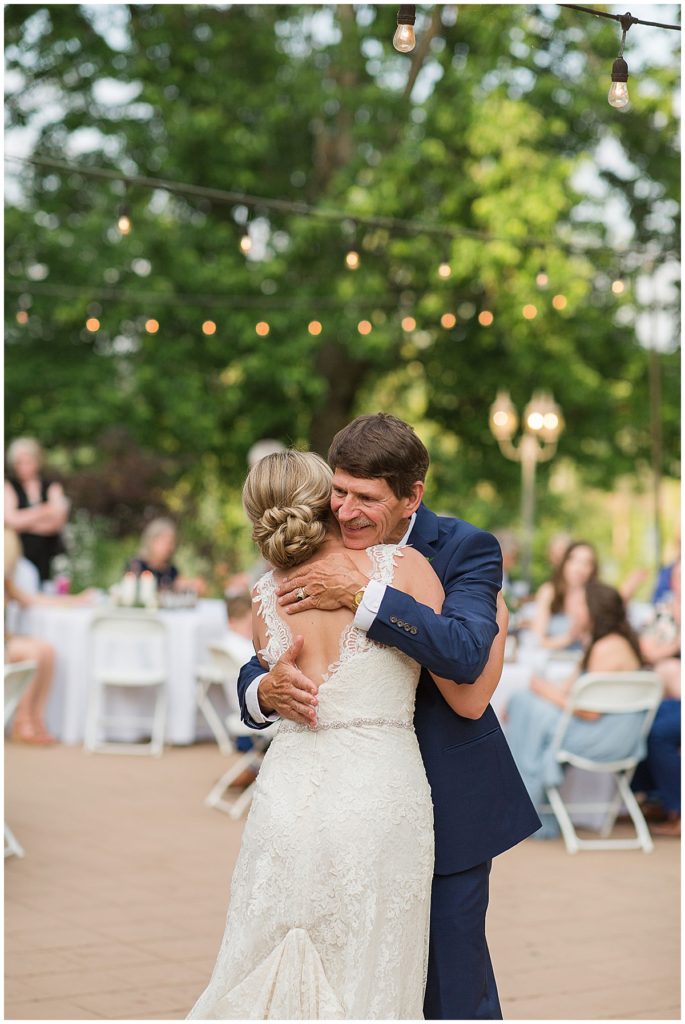father+daughter dance_Tennessee River Place Summer Wedding | Ryn Loren
